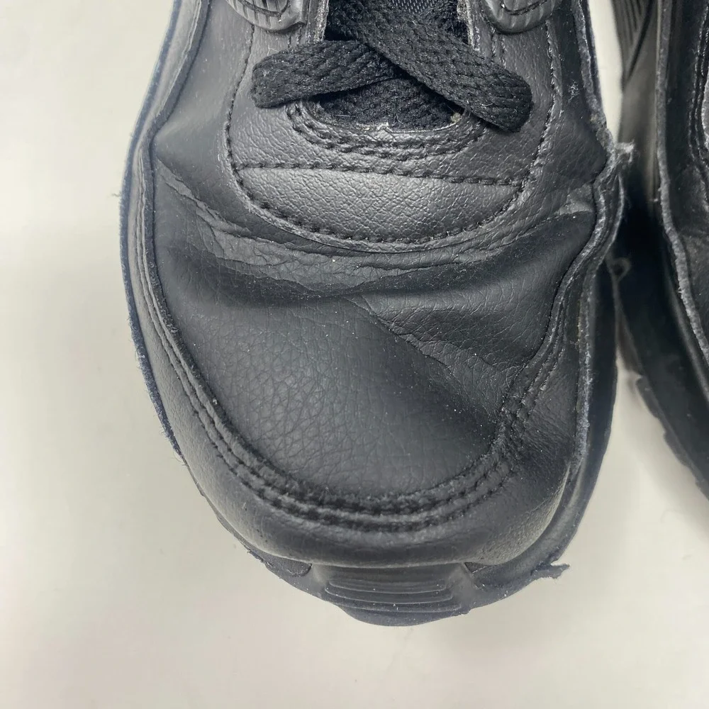 Nike Air Max 90 Triple Black Sneakers CD6864-001‎ Youth Size 6.5Y